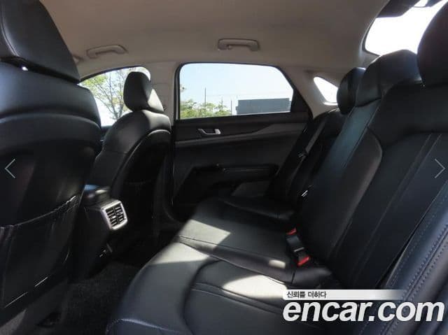 Kia K5 2022 — ფოტო 5/20