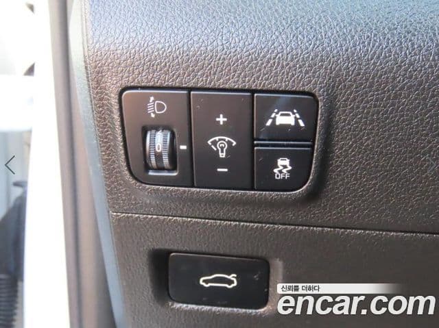 Kia K5 2022 — ფოტო 14/20