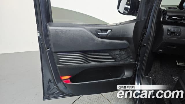 Hyundai Staria 2022 — Şəkil 21/40