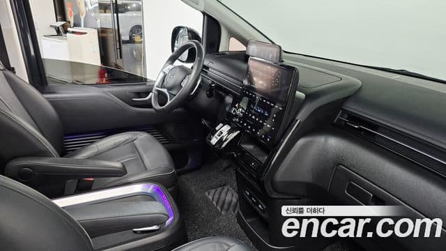 Hyundai Staria 2022 — Şəkil 25/40