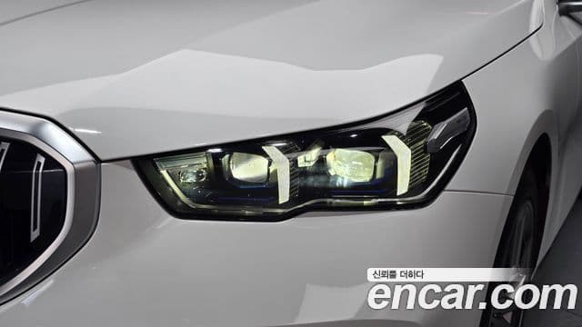 BMW 5 Series 2024 — Photo 26/37