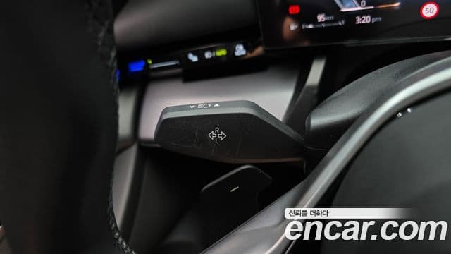 BMW 5 Series 2024 — Photo 29/37