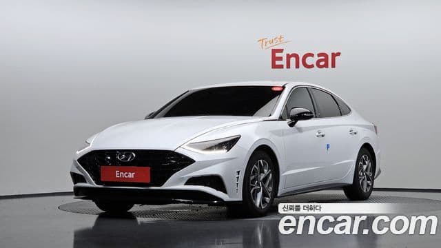 Hyundai Sonata 2022 — Фото 1/20
