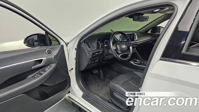 Hyundai Sonata 2022 — Фото 10/20