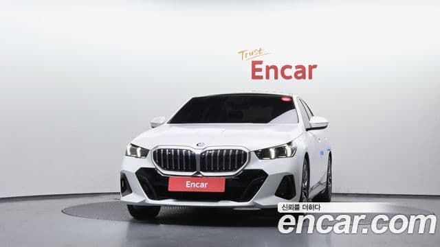 BMW 5 Series 2024 — Şəkil 3/20