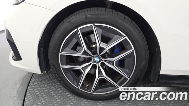 BMW 5 Series 2024 — Şəkil 5/20