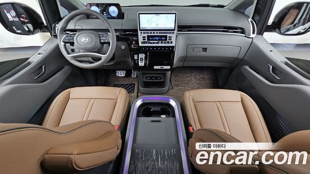 Hyundai Staria 2025 — Фото 7/20