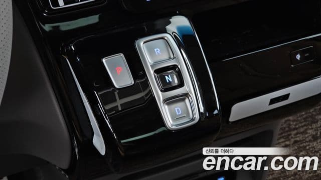 Hyundai Staria 2025 — Фото 9/20