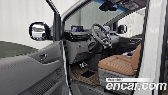 Hyundai Staria 2025 — Фото 10/20