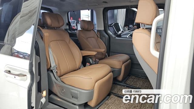 Hyundai Staria 2025 — Фото 12/20