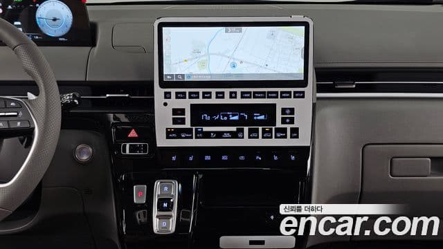 Hyundai Staria 2025 — Фото 14/20