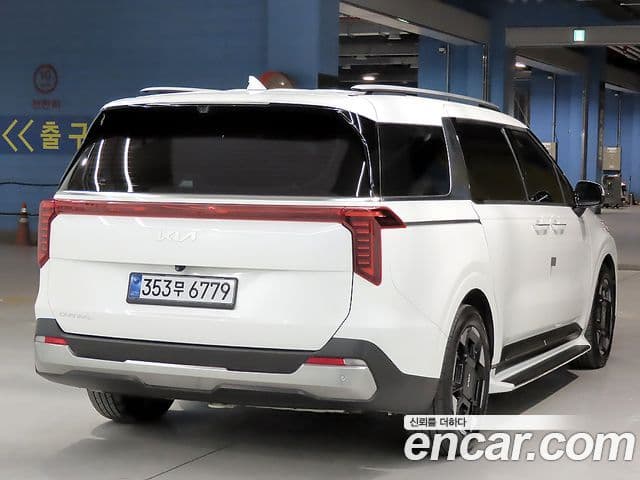 Kia Carnival 2023 — Şəkil 4/20