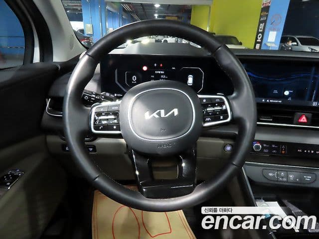 Kia Carnival 2023 — Şəkil 11/20