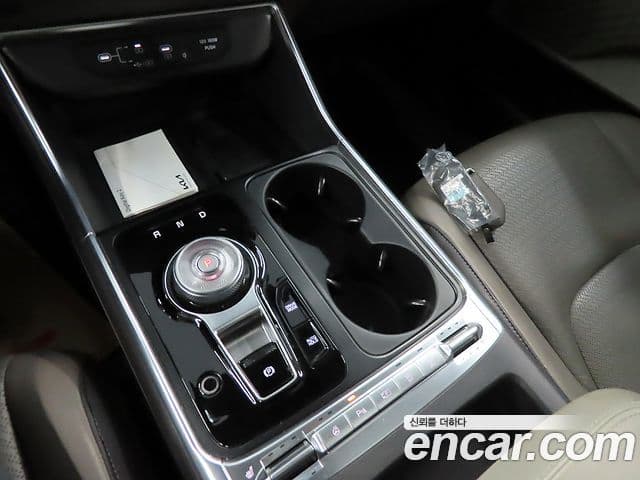 Kia Carnival 2023 — Şəkil 14/20