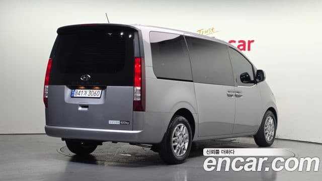 Hyundai Staria 2023 — Şəkil 2/20