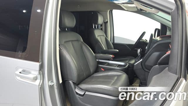 Hyundai Staria 2023 — Şəkil 12/20