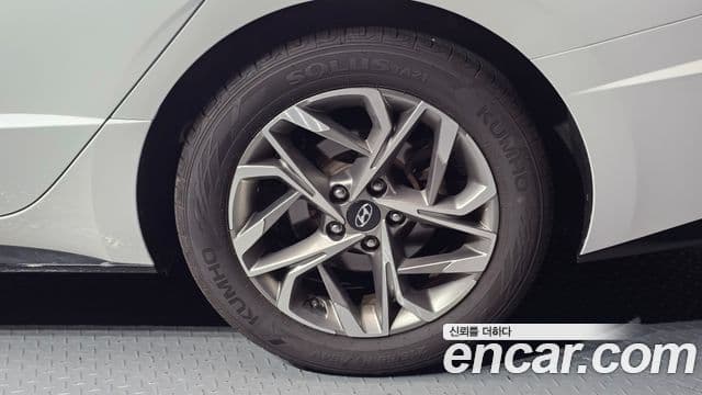 Hyundai Sonata Hybrid 2021 — Photo 4/30
