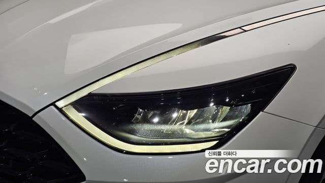 Hyundai Sonata Hybrid 2021 — Photo 15/30