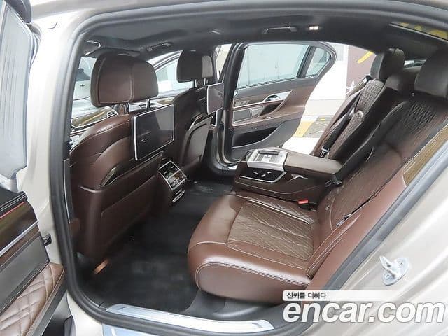 BMW 7 Series 2021 — Şəkil 9/20
