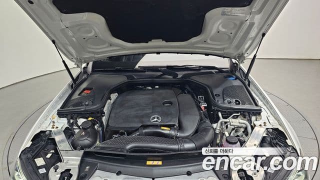 Mercedes-Benz E-Class 2021 — Фото 6/20