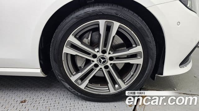 Mercedes-Benz E-Class 2021 — Şəkil 33/33