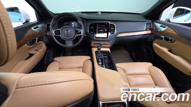 Volvo XC90 2020 — ფოტო 3/36