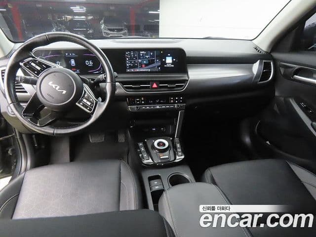 Kia Seltos 2023 — ფოტო 6/20