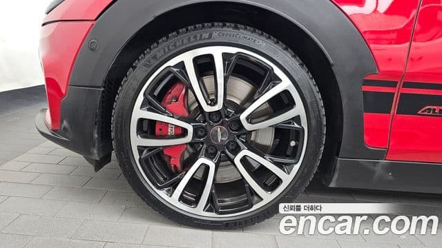 Mini Cooper S Clubman 2023 — Фото 5/20