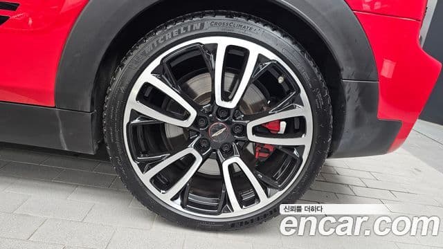 Mini Cooper S Clubman 2023 — Şəkil 22/34