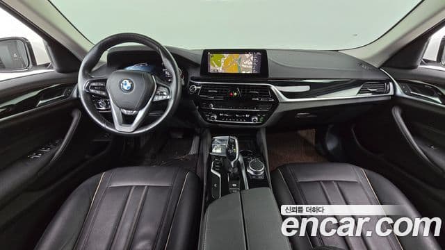 BMW 5 Series 2020 — фото 7 из 20