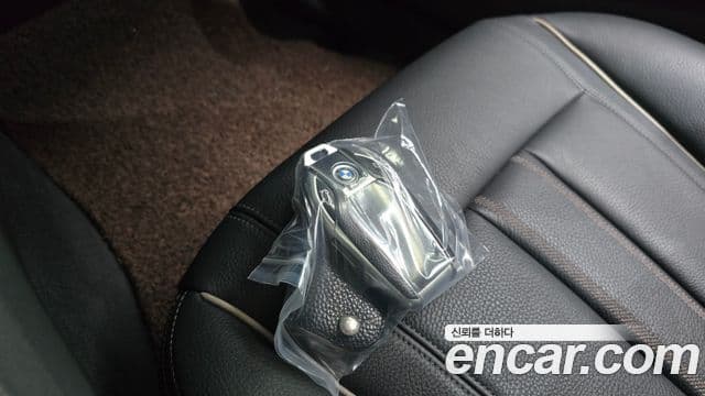 BMW 5 Series 2020 — фото 15 из 20