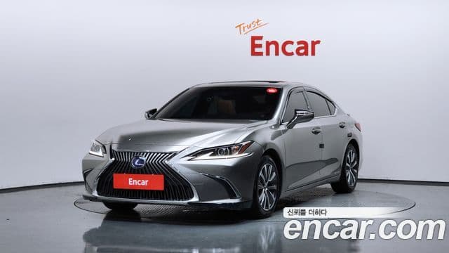 Lexus ES300h 2019 — Şəkil 1/20