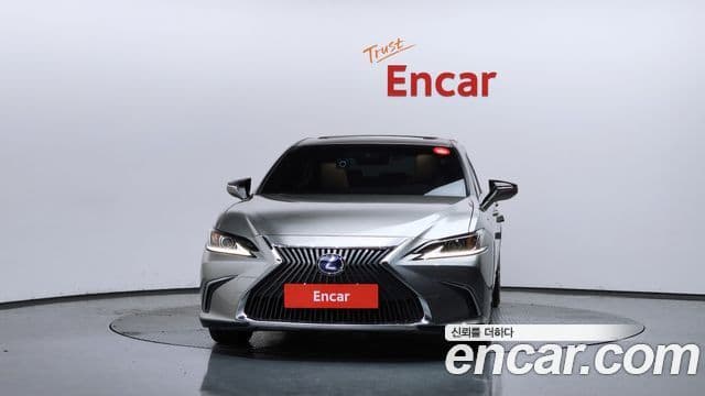 Lexus ES300h 2019 — Şəkil 3/20