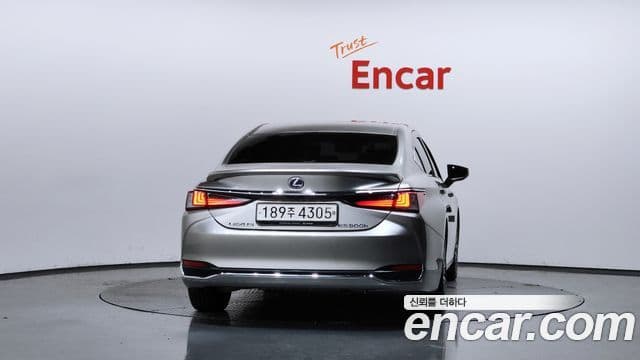 Lexus ES300h 2019 — Şəkil 4/20
