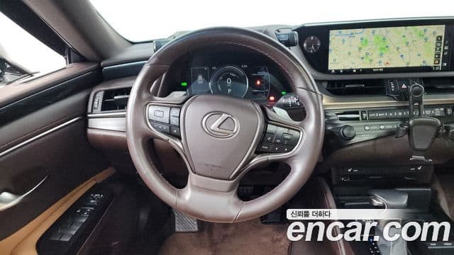 Lexus ES300h 2019 — Şəkil 14/20