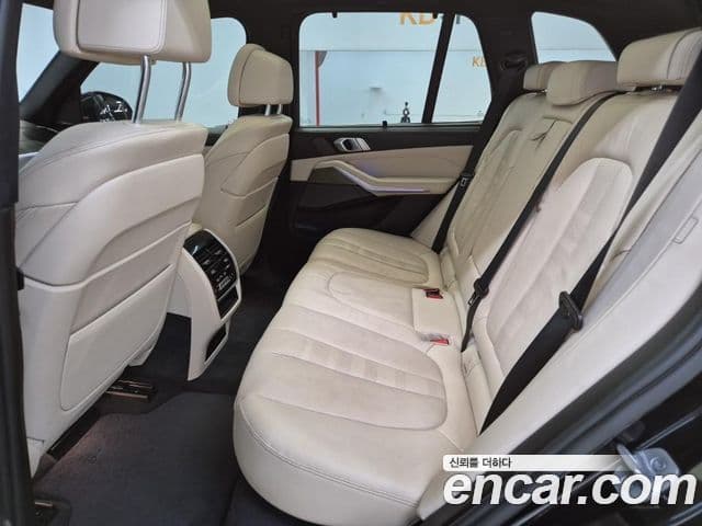 BMW X5 2021 — ფოტო 12/19