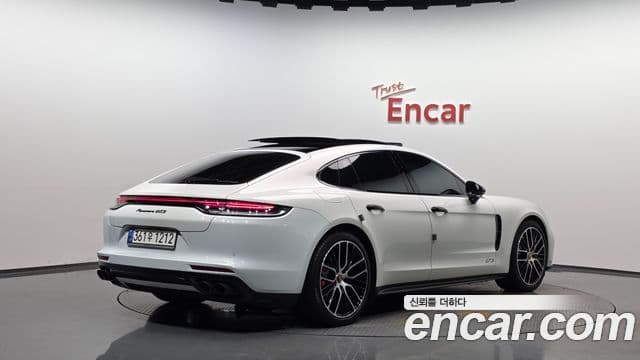 Porsche Panamera 2021 — Фото 2/20