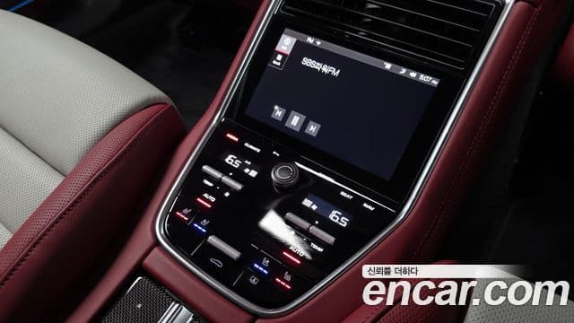 Porsche Panamera 2021 — Фото 17/20