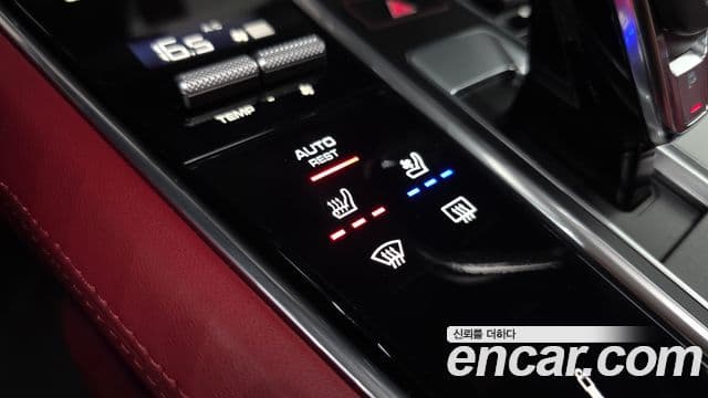 Porsche Panamera 2021 — Şəkil 21/40