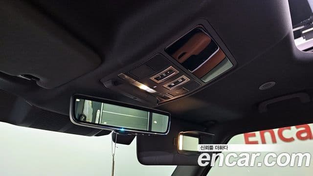 Land Rover Defender 2024 — Фото 15/20