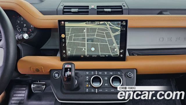 Land Rover Defender 2024 — Фото 19/20