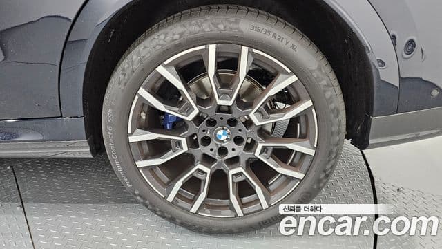 BMW X6 2025 — Photo 24/37