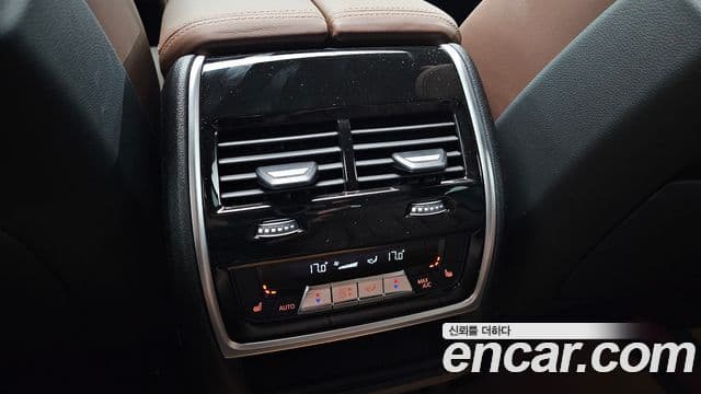 BMW X6 2025 — Photo 10/37