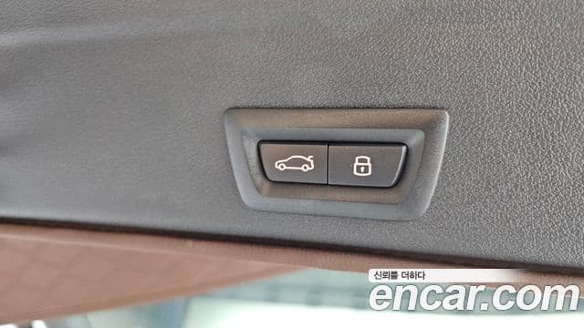 BMW X6 2025 — Photo 16/37