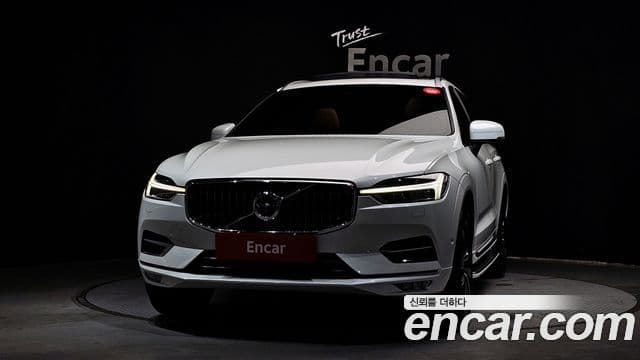 Volvo XC60 2021 — Фото 3/20
