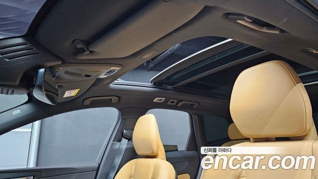 Volvo XC60 2021 — Şəkil 15/31