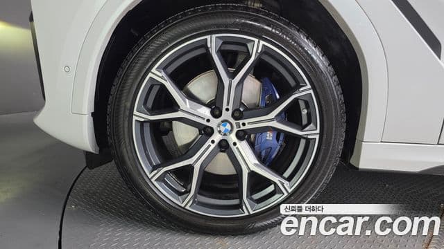 BMW X6 2022 — ფოტო 5/20