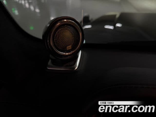 Mercedes-Benz G-Class 2021 — Photo 5/15