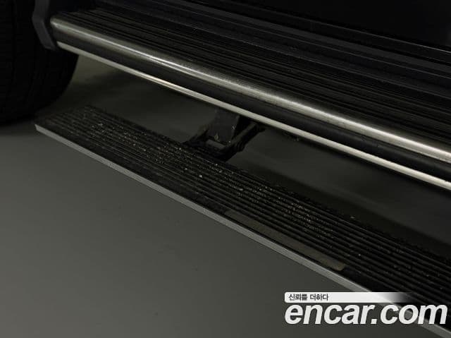 Mercedes-Benz G-Class 2021 — Photo 8/15