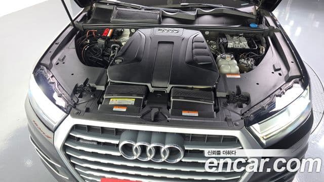 Audi Q7 2019 — Şəkil 6/20